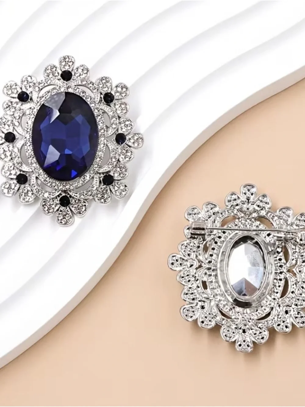 New 1 PC Fashion Jewelry Oval Crystal Brooch